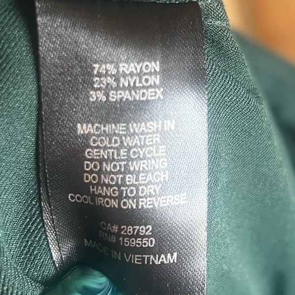 NWT CAROLINA BELLE MONTREAL GREEN PANTS - Picture 8 of 8